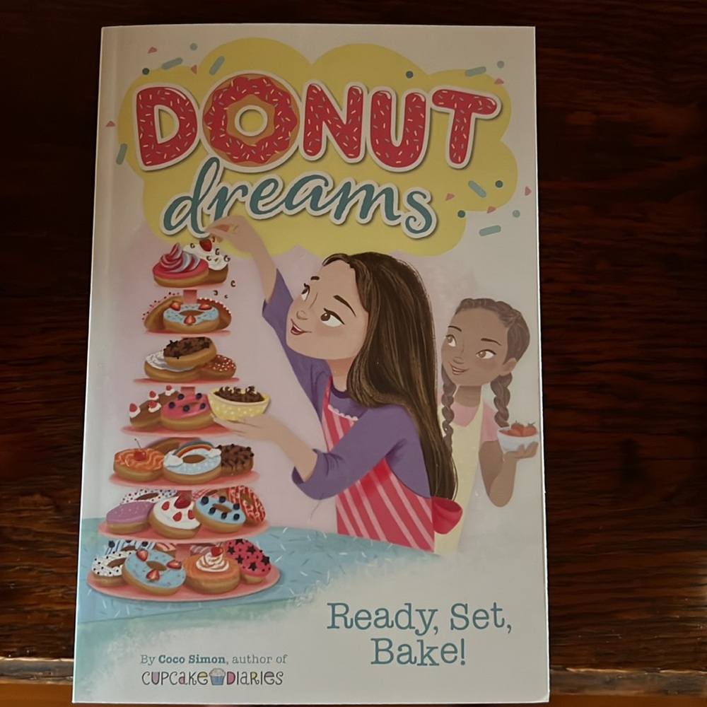 Donut Dreams book set - Picture 5 of 9